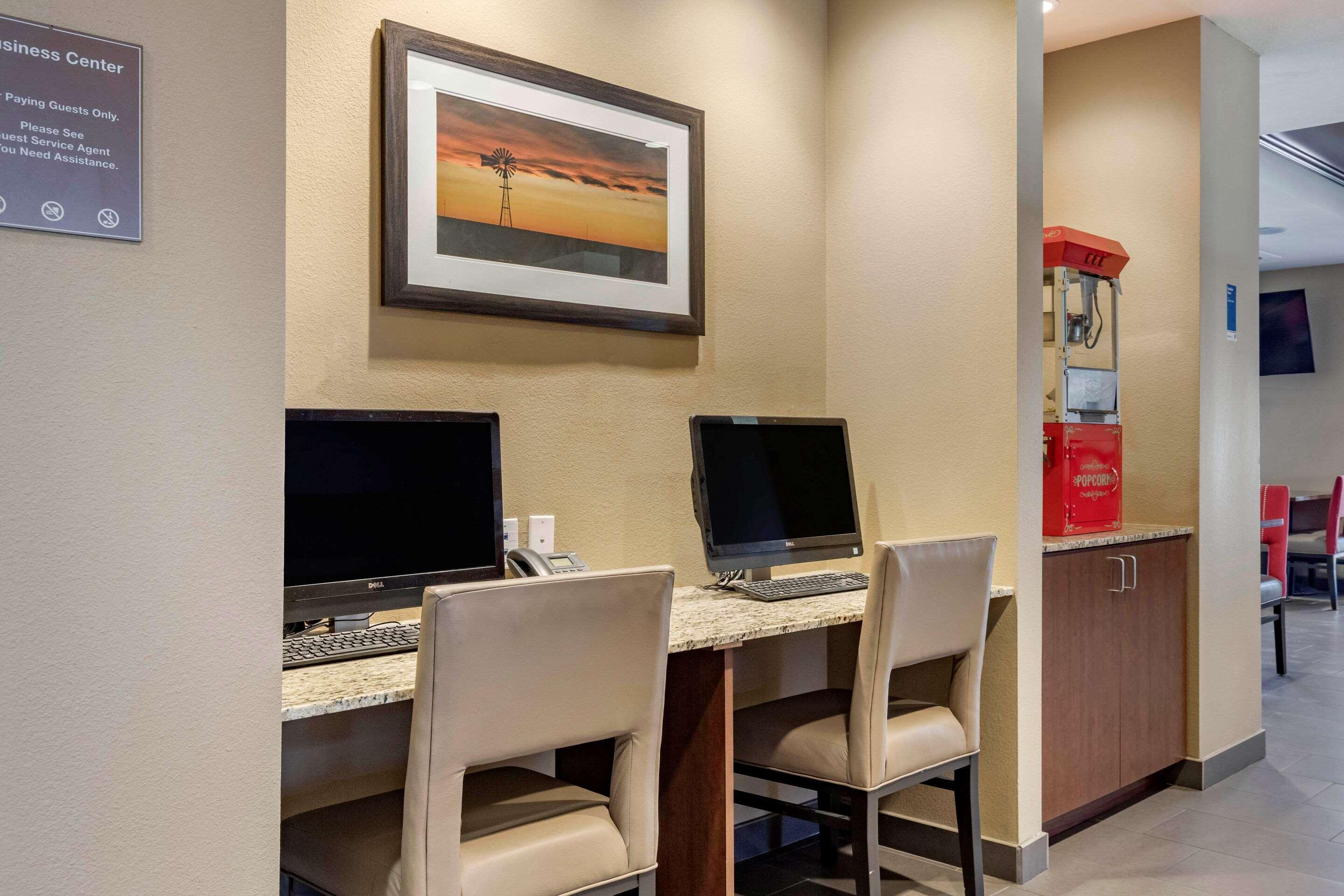 Comfort Inn & Suites Edgewood Экстерьер фото
