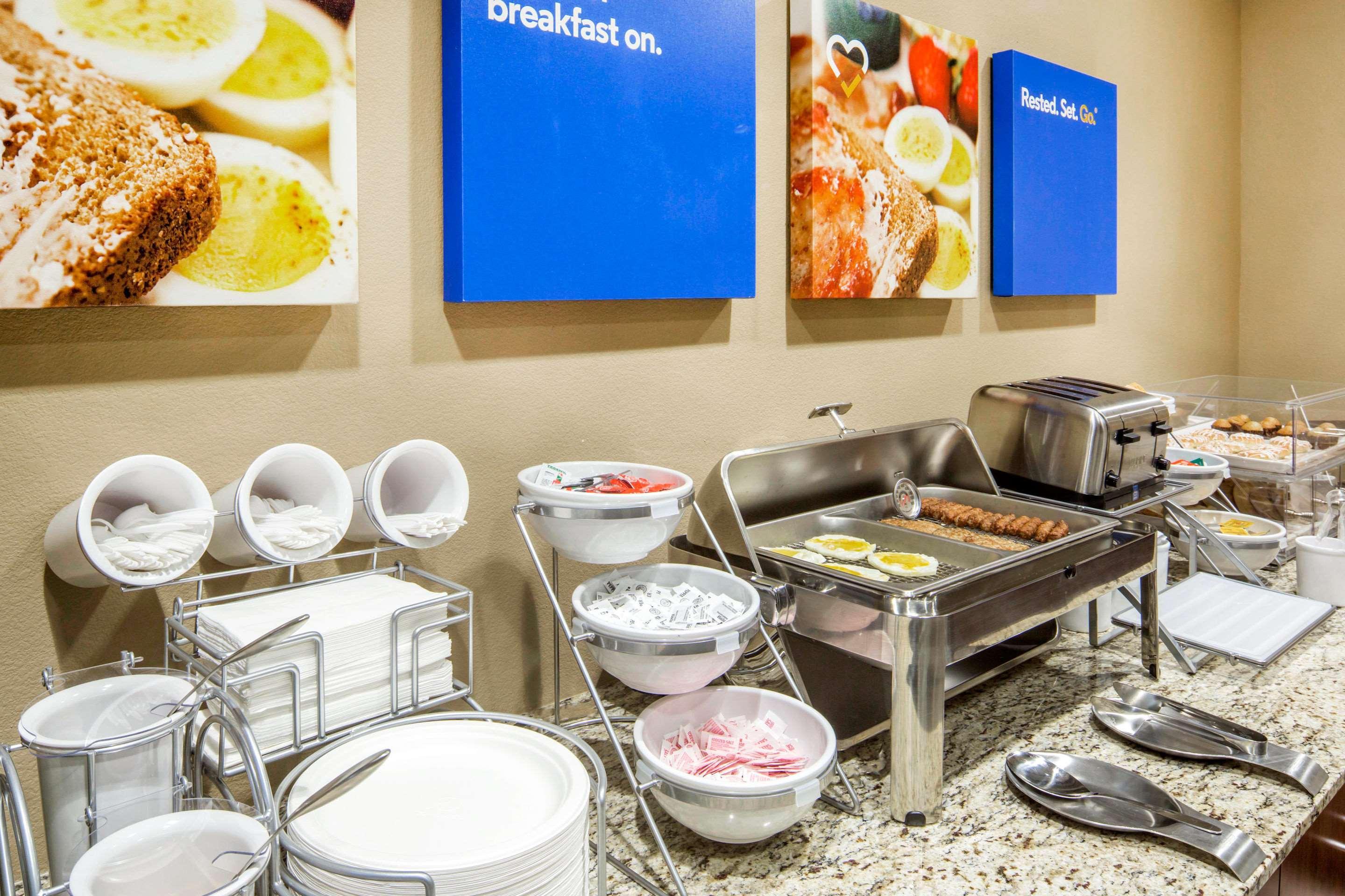 Comfort Inn & Suites Edgewood Экстерьер фото